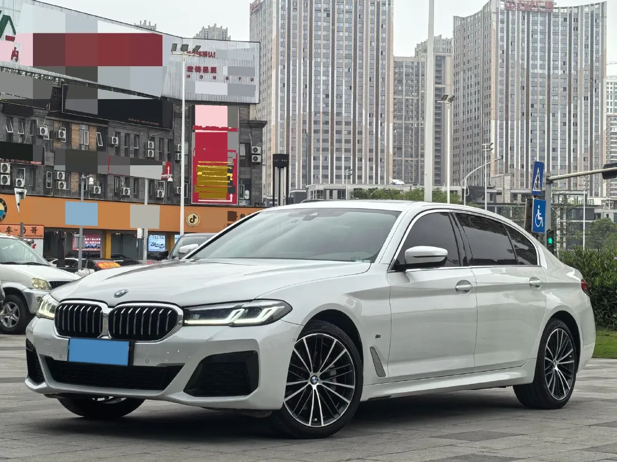 2023 BMW 5 Series 2.0T 245HP L4 8AT,autocango,china used car exporter,china ev exporter,chinese used car exporter,chinese used ev exporter