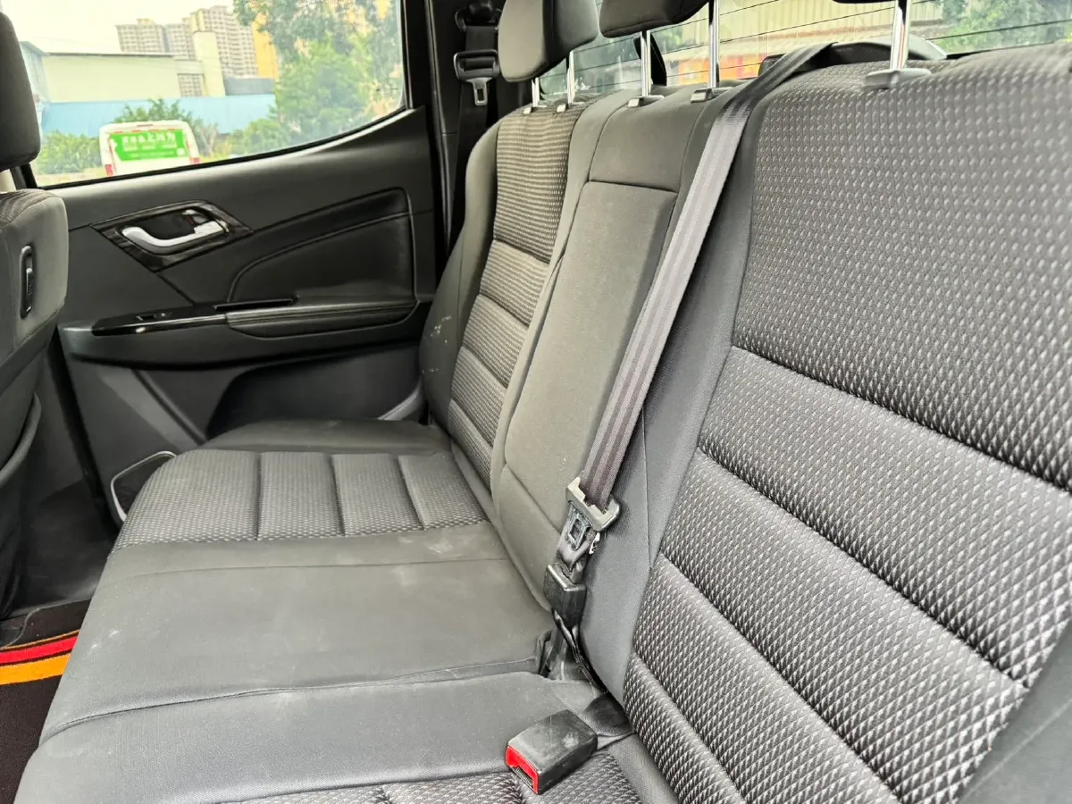 2020 Mitsubishi Outlander 2.4L 192HP L4 CVT,autocango,china used car exporter,china ev exporter,chinese used car exporter,chinese used ev exporter