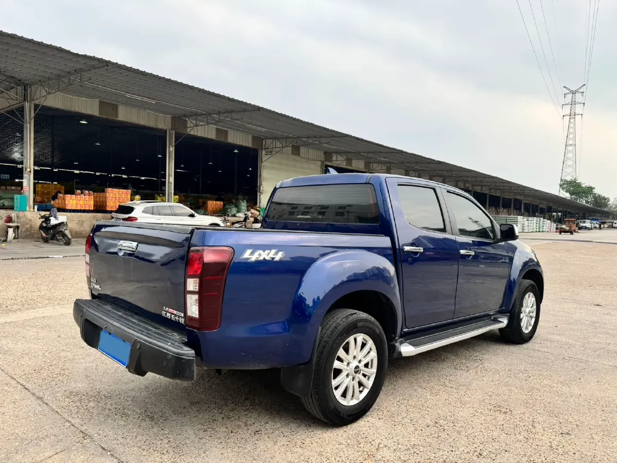 2020 Mitsubishi Outlander 2.4L 192HP L4 CVT,autocango,china used car exporter,china ev exporter,chinese used car exporter,chinese used ev exporter