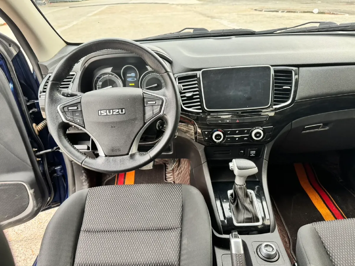 2020 Mitsubishi Outlander 2.4L 192HP L4 CVT,autocango,china used car exporter,china ev exporter,chinese used car exporter,chinese used ev exporter