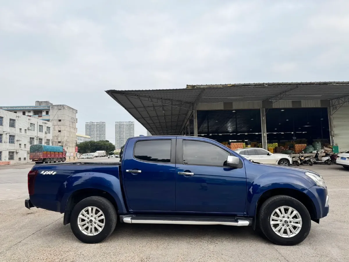 2020 Mitsubishi Outlander 2.4L 192HP L4 CVT,autocango,china used car exporter,china ev exporter,chinese used car exporter,chinese used ev exporter