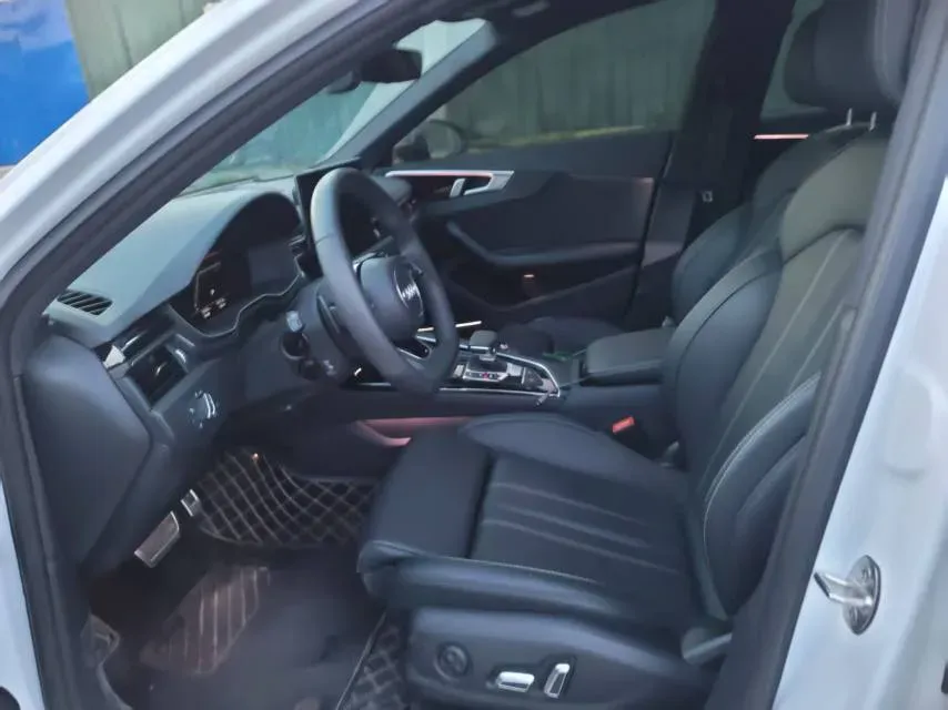 2024 Audi A4L 2.0T 190HP L4 7DCT,autocango,china used car exporter,china ev exporter,chinese used car exporter,chinese used ev exporter