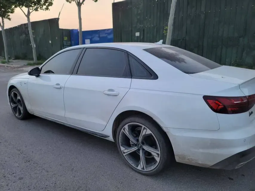 2024 Audi A4L 2.0T 190HP L4 7DCT,autocango,china used car exporter,china ev exporter,chinese used car exporter,chinese used ev exporter