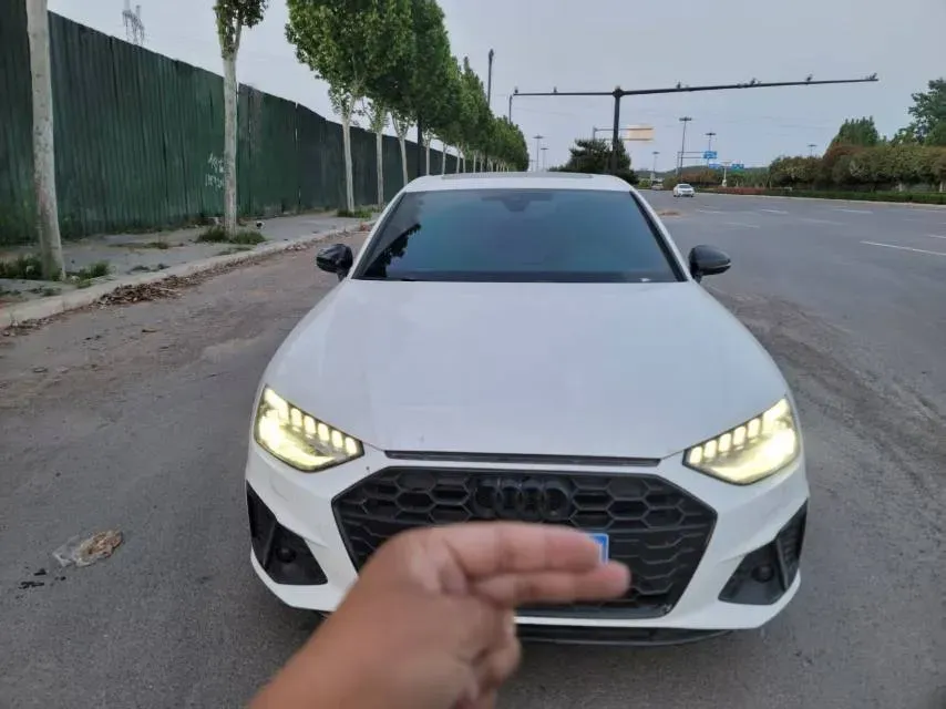 2024 Audi A4L 2.0T 190HP L4 7DCT,autocango,china used car exporter,china ev exporter,chinese used car exporter,chinese used ev exporter