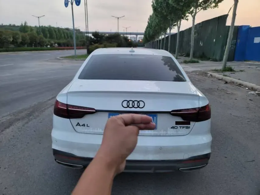 2024 Audi A4L 2.0T 190HP L4 7DCT,autocango,china used car exporter,china ev exporter,chinese used car exporter,chinese used ev exporter