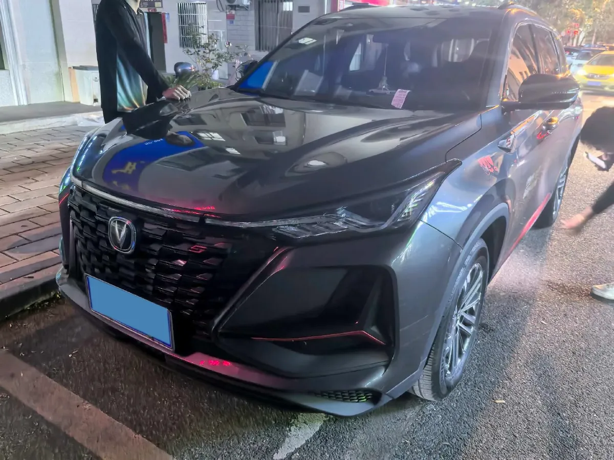 2022 ChangAn CS75 Plus 1.5T 178HP L4 6AT,autocango,china used car exporter,china ev exporter,chinese used car exporter,chinese used ev exporter