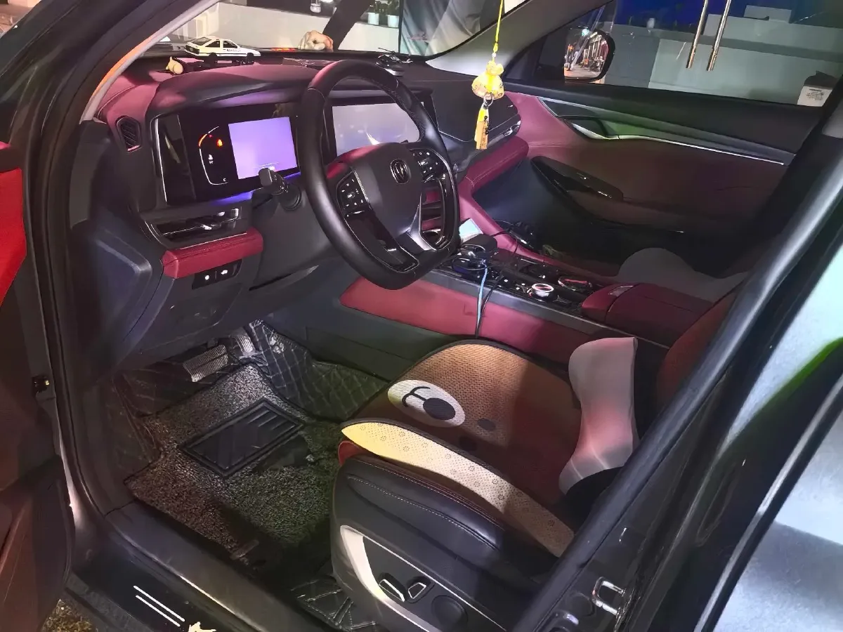 2022 ChangAn CS75 Plus 1.5T 178HP L4 6AT,autocango,china used car exporter,china ev exporter,chinese used car exporter,chinese used ev exporter