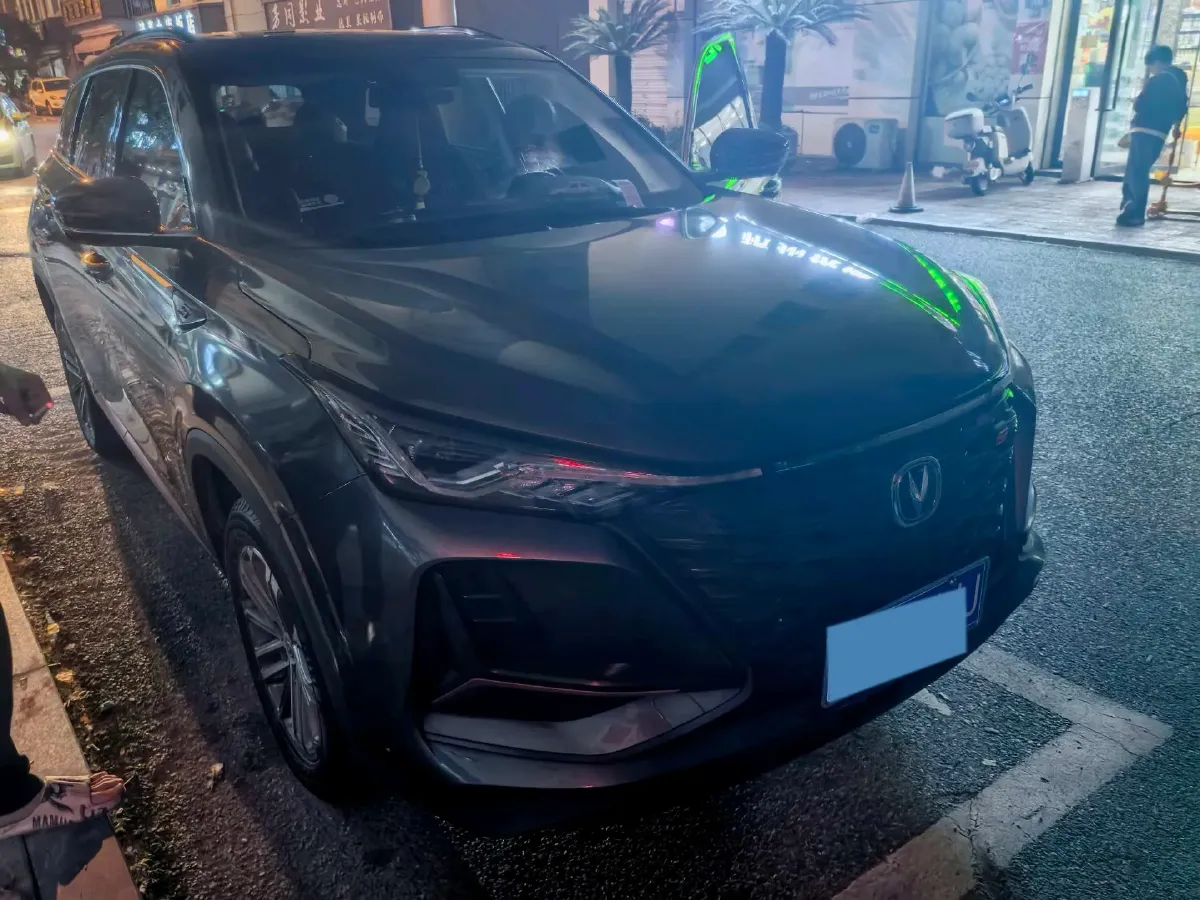 2022 ChangAn CS75 Plus 1.5T 178HP L4 6AT,autocango,china used car exporter,china ev exporter,chinese used car exporter,chinese used ev exporter