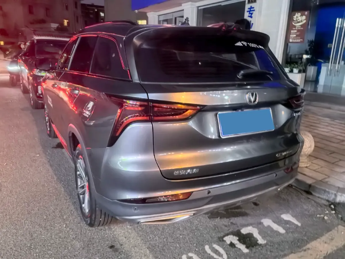 2022 ChangAn CS75 Plus 1.5T 178HP L4 6AT,autocango,china used car exporter,china ev exporter,chinese used car exporter,chinese used ev exporter