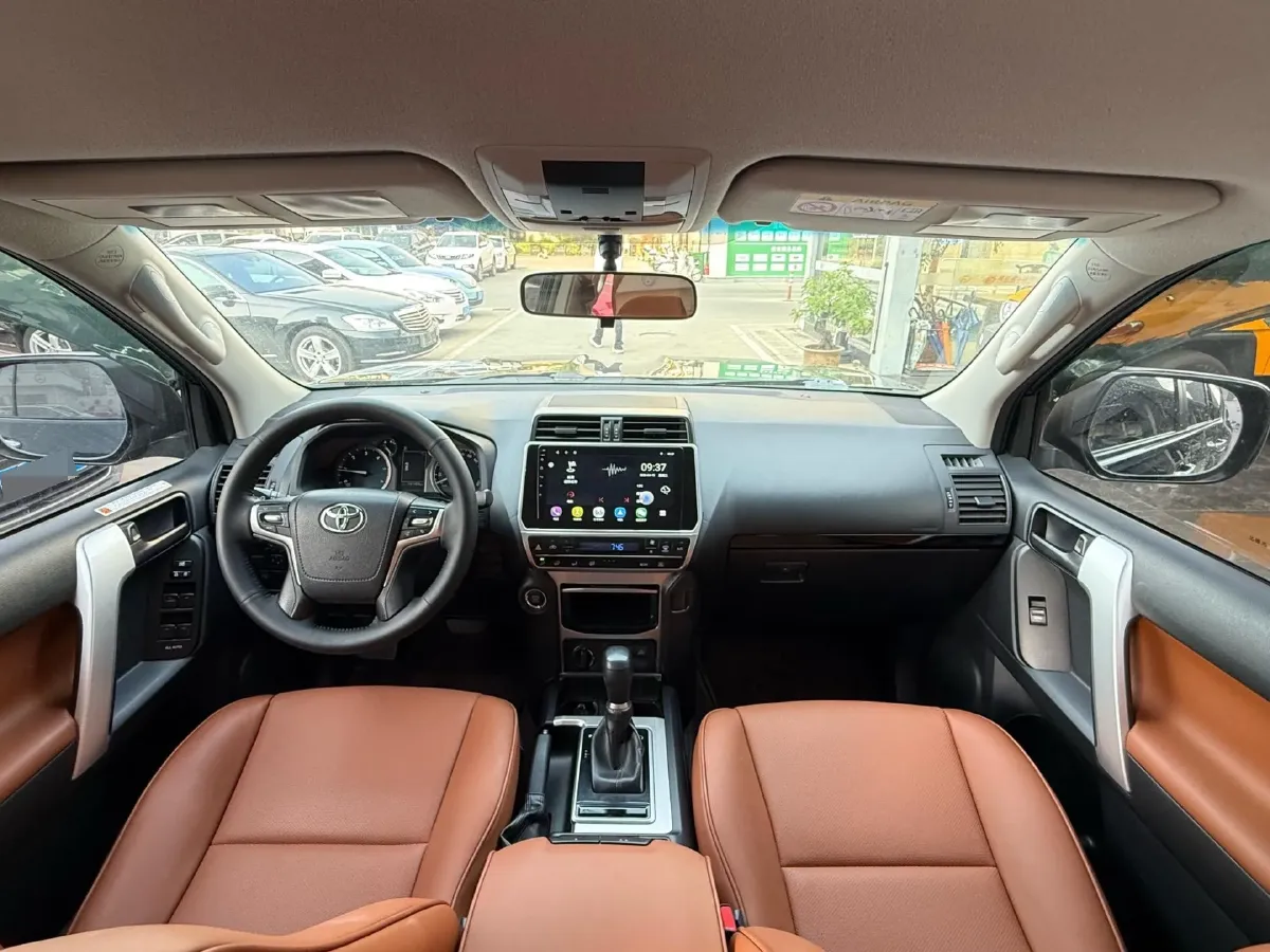 2020 Toyota Yaris 1.6T 261HP L3 6MT,autocango,china used car exporter,china ev exporter,chinese used car exporter,chinese used ev exporter