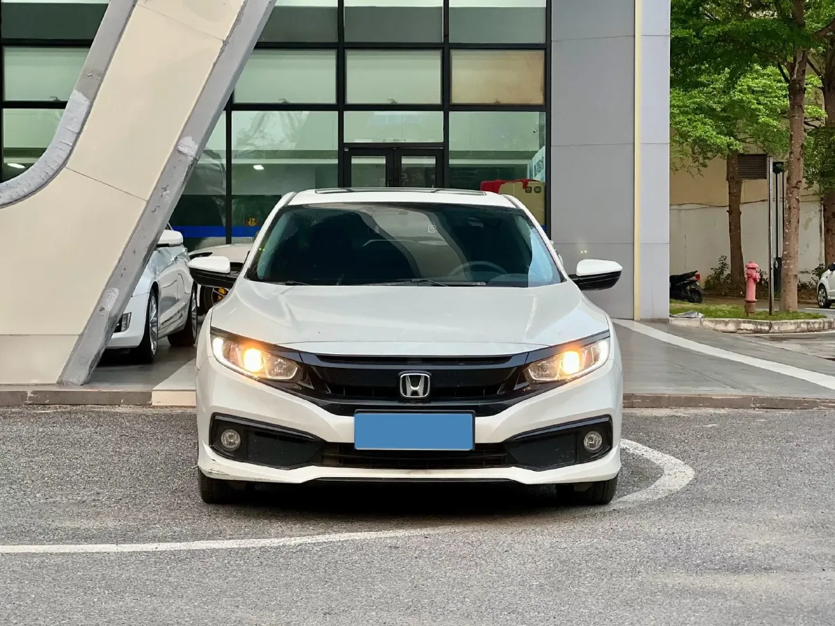 2019 Honda Civic 1.5T 177HP L4 CVT,autocango,china used car exporter,china ev exporter,chinese used car exporter,chinese used ev exporter