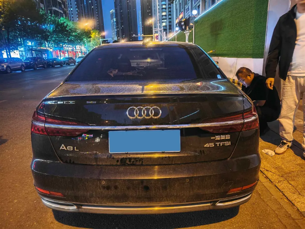 2021 Audi A6L 2.0T 224HP L4 7DCT,autocango,china used car exporter,china ev exporter,chinese used car exporter,chinese used ev exporter