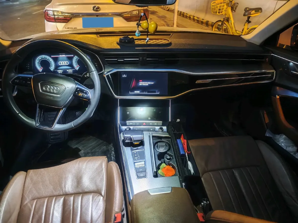 2021 Audi A6L 2.0T 224HP L4 7DCT,autocango,china used car exporter,china ev exporter,chinese used car exporter,chinese used ev exporter