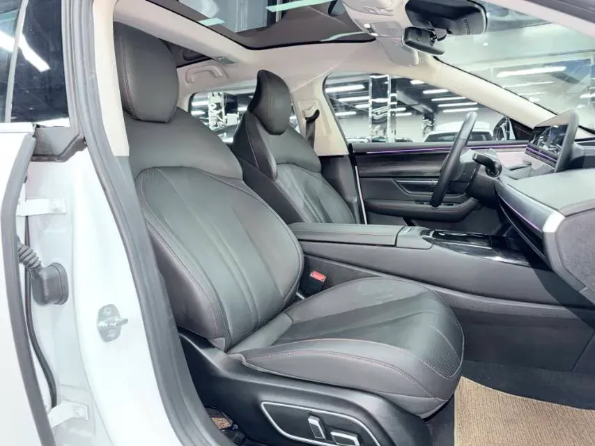 2020 Xpeng P7 BEV 70.8KWH,autocango,china used car exporter,china ev exporter,chinese used car exporter,chinese used ev exporter