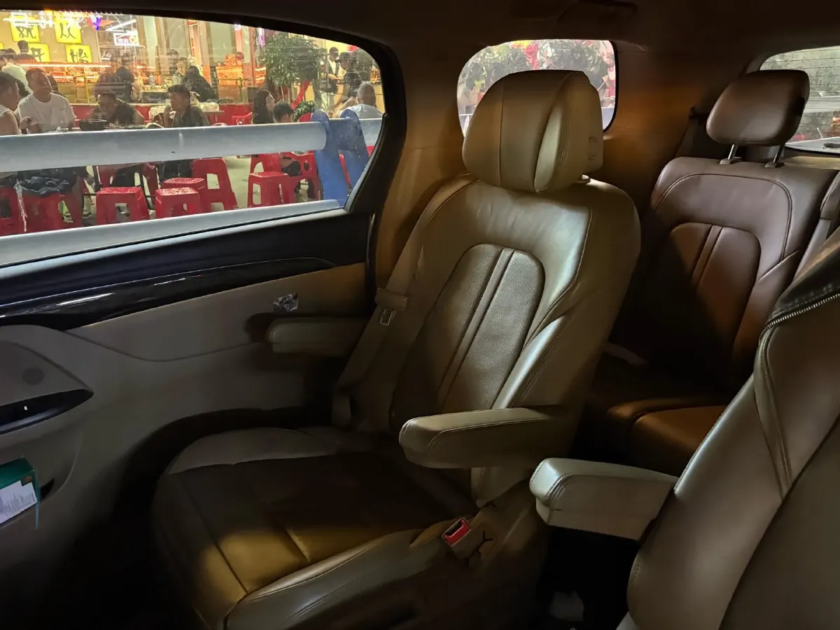 2018 Buick GL8 2.0T 260HP L4 6AT,autocango,china used car exporter,china ev exporter,chinese used car exporter,chinese used ev exporter