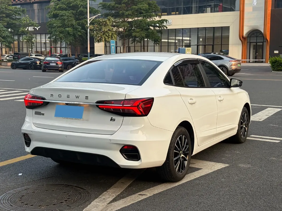 2021 Roewe i5 1.5L 120HP L4 CVT,autocango,china used car exporter,china ev exporter,chinese used car exporter,chinese used ev exporter