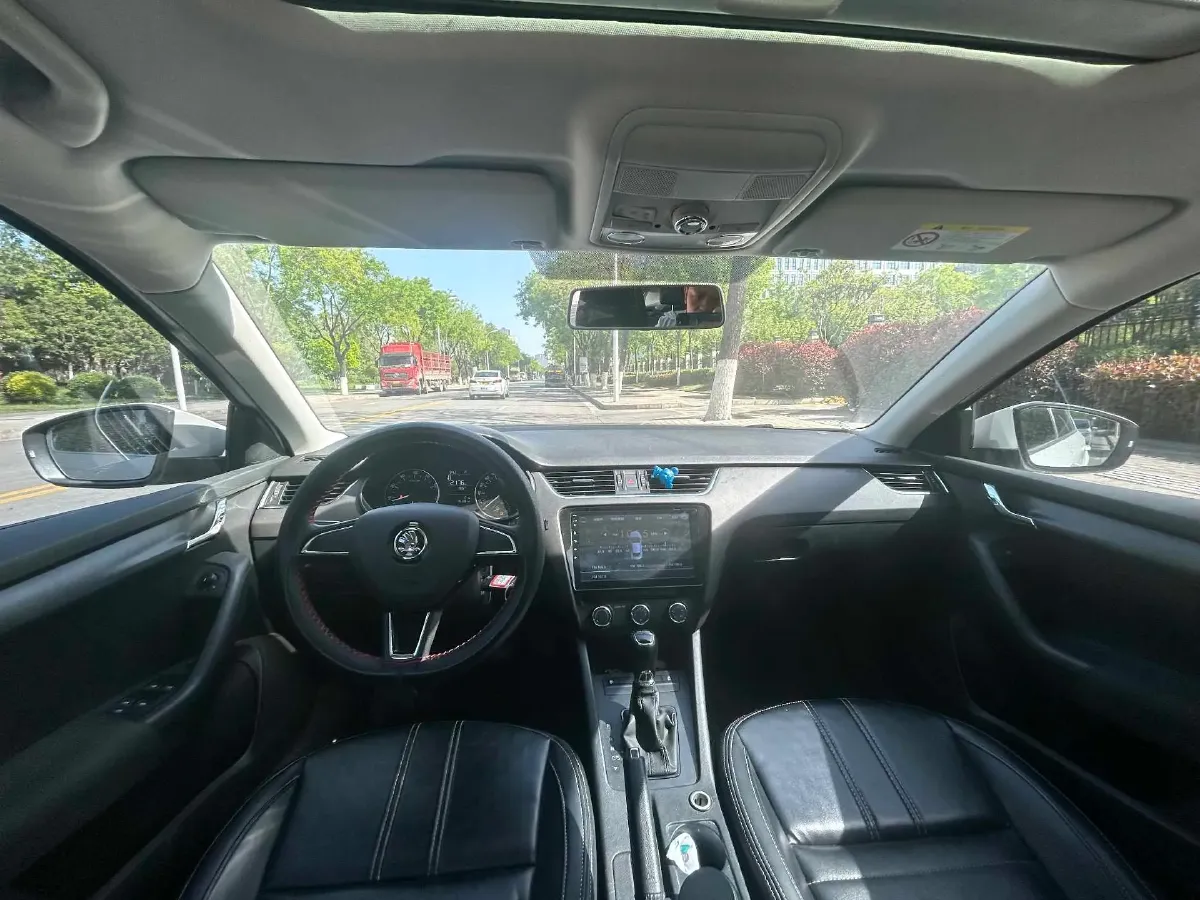 2017 Skoda Octavia 1.6L 110HP L4 6AT,autocango,china used car exporter,china ev exporter,chinese used car exporter,chinese used ev exporter