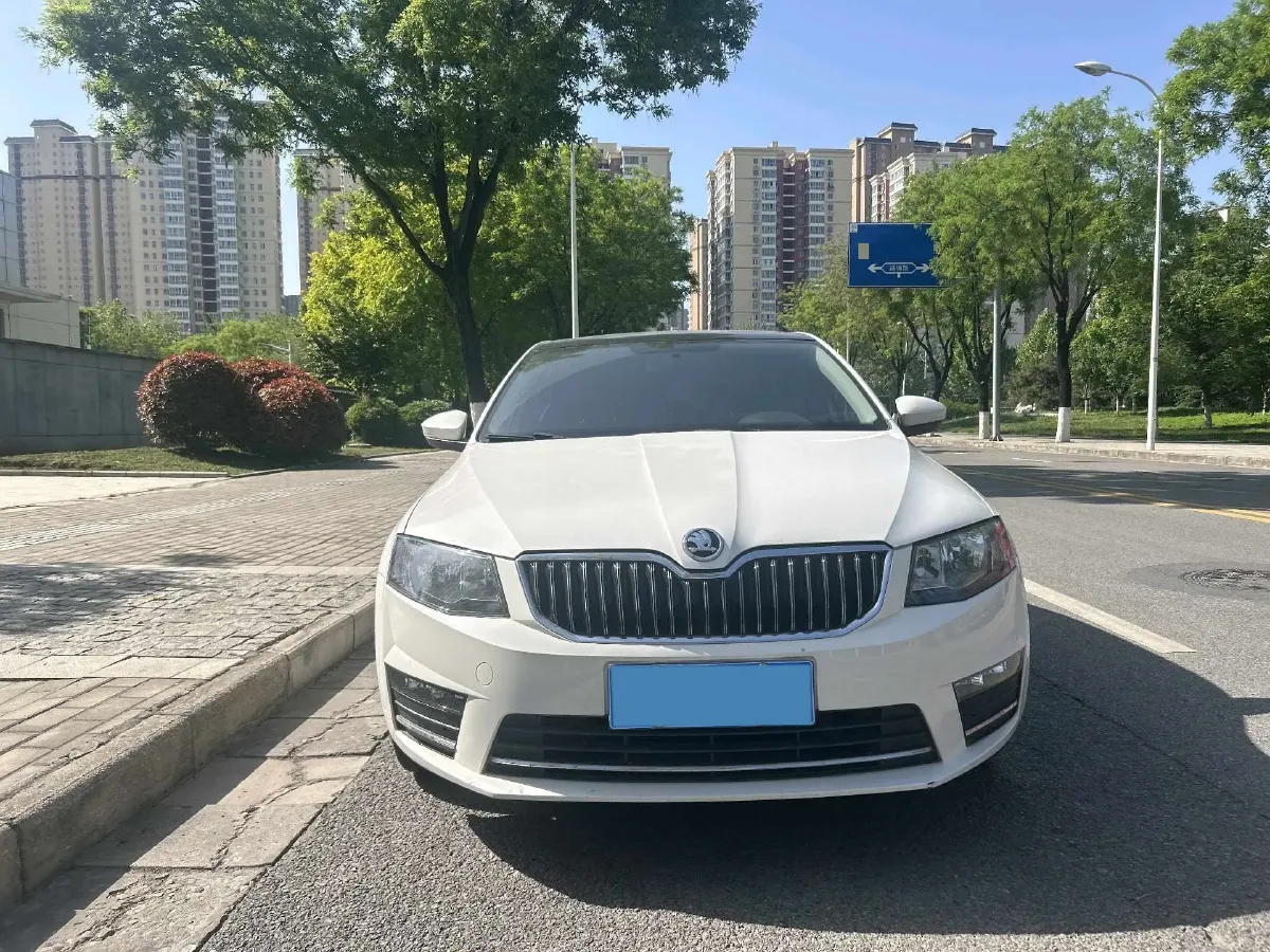 2017 Skoda Octavia 1.6L 110HP L4 6AT,autocango,china used car exporter,china ev exporter,chinese used car exporter,chinese used ev exporter