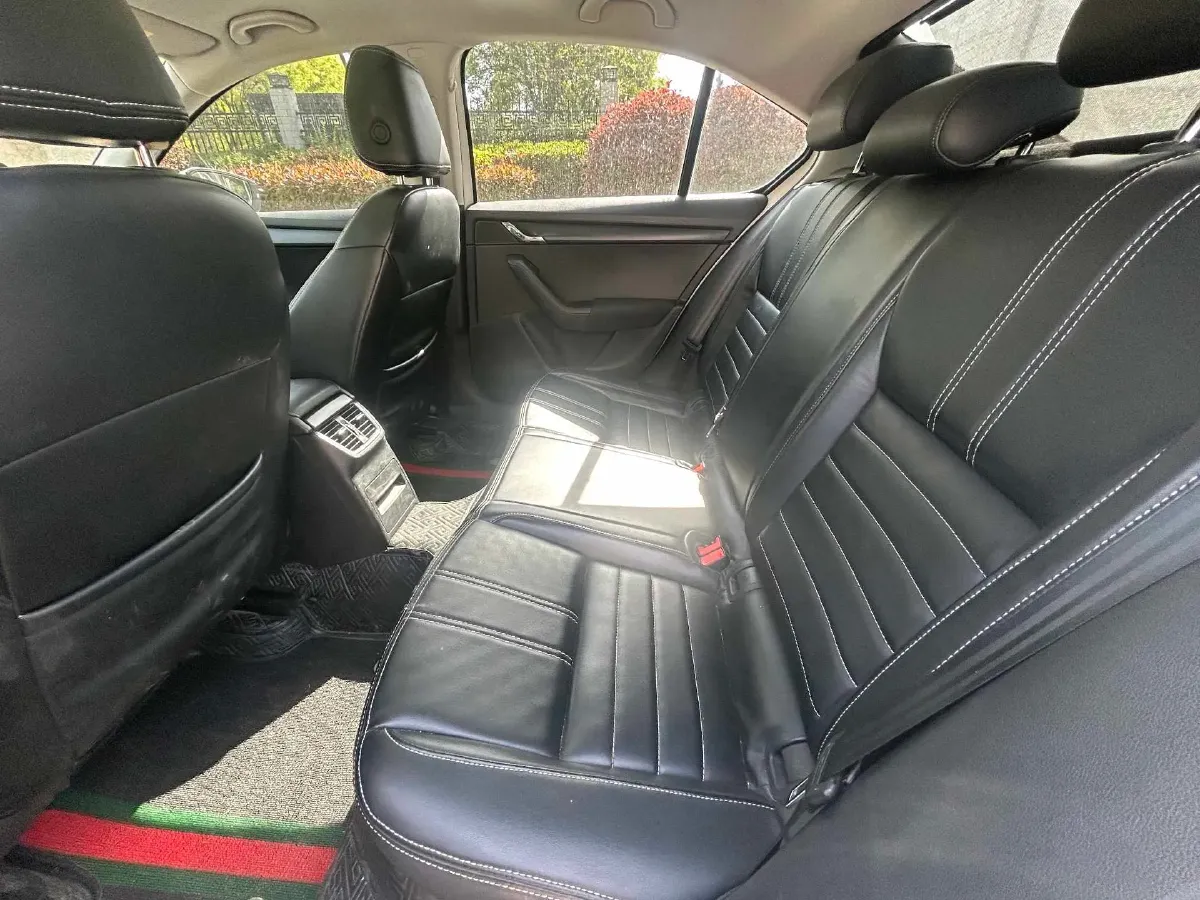 2017 Skoda Octavia 1.6L 110HP L4 6AT,autocango,china used car exporter,china ev exporter,chinese used car exporter,chinese used ev exporter