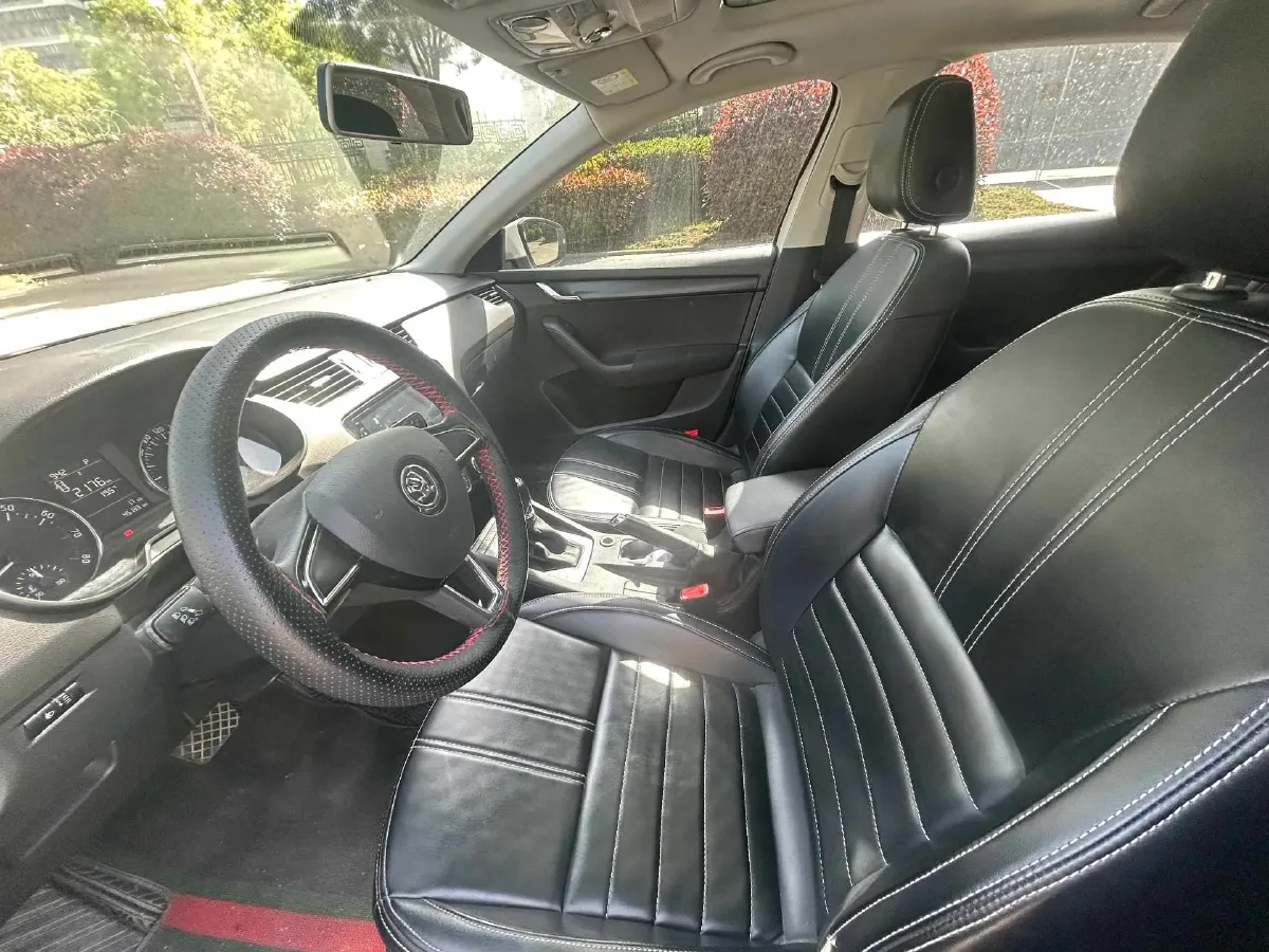 2017 Skoda Octavia 1.6L 110HP L4 6AT,autocango,china used car exporter,china ev exporter,chinese used car exporter,chinese used ev exporter