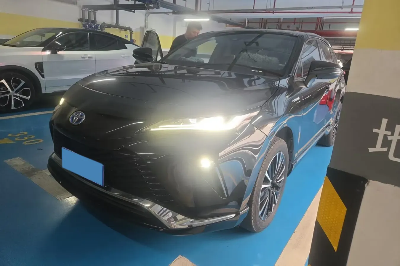 2022 Toyota Venza 2.5L 178HP L4 E-CVT Hybrid,autocango,china used car exporter,china ev exporter,chinese used car exporter,chinese used ev exporter