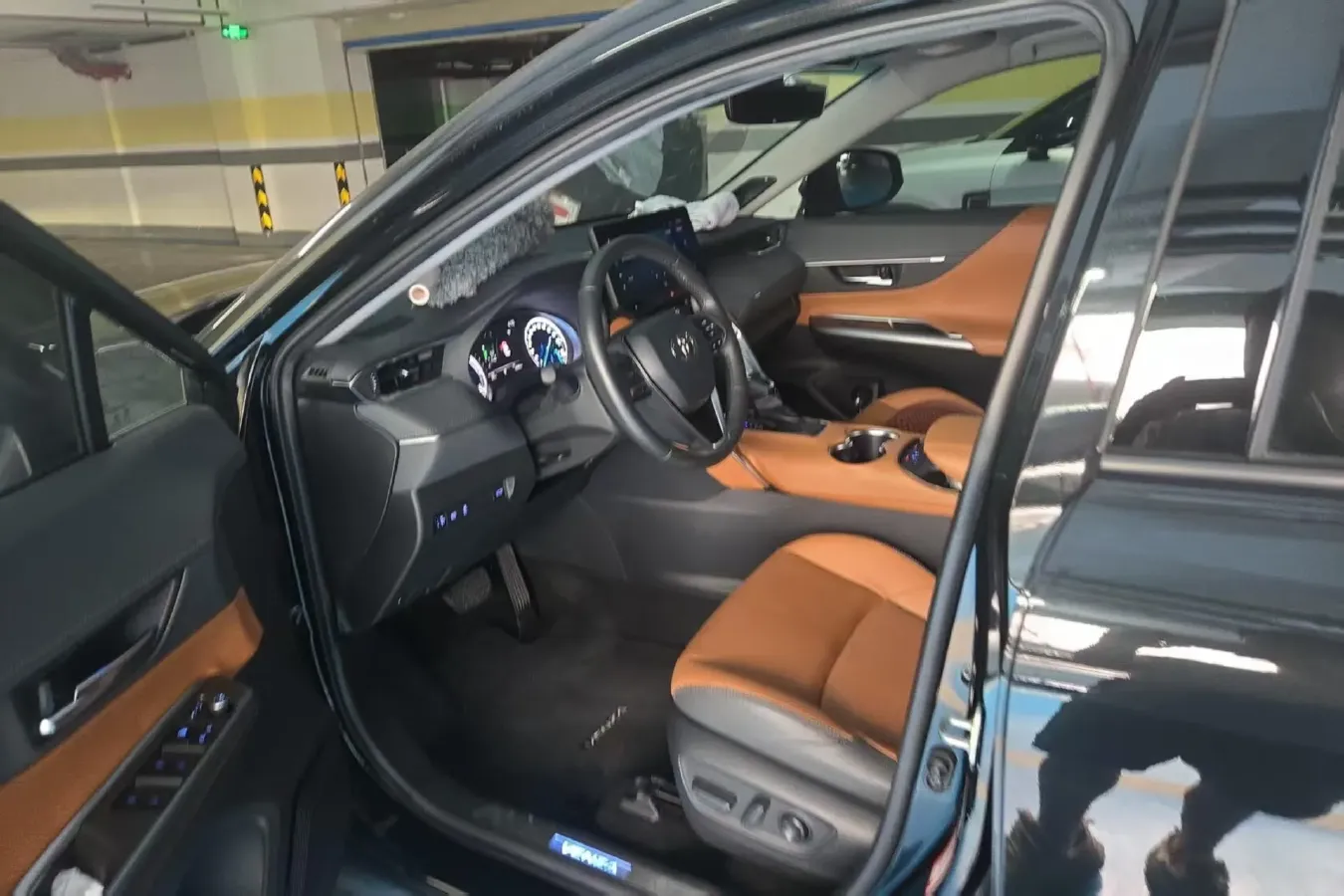 2022 Toyota Venza 2.5L 178HP L4 E-CVT Hybrid,autocango,china used car exporter,china ev exporter,chinese used car exporter,chinese used ev exporter