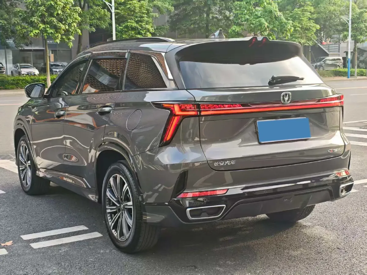 2024 ChangAn CS75 Plus 2.0T 233HP L4 8AT,autocango,china used car exporter,china ev exporter,chinese used car exporter,chinese used ev exporter