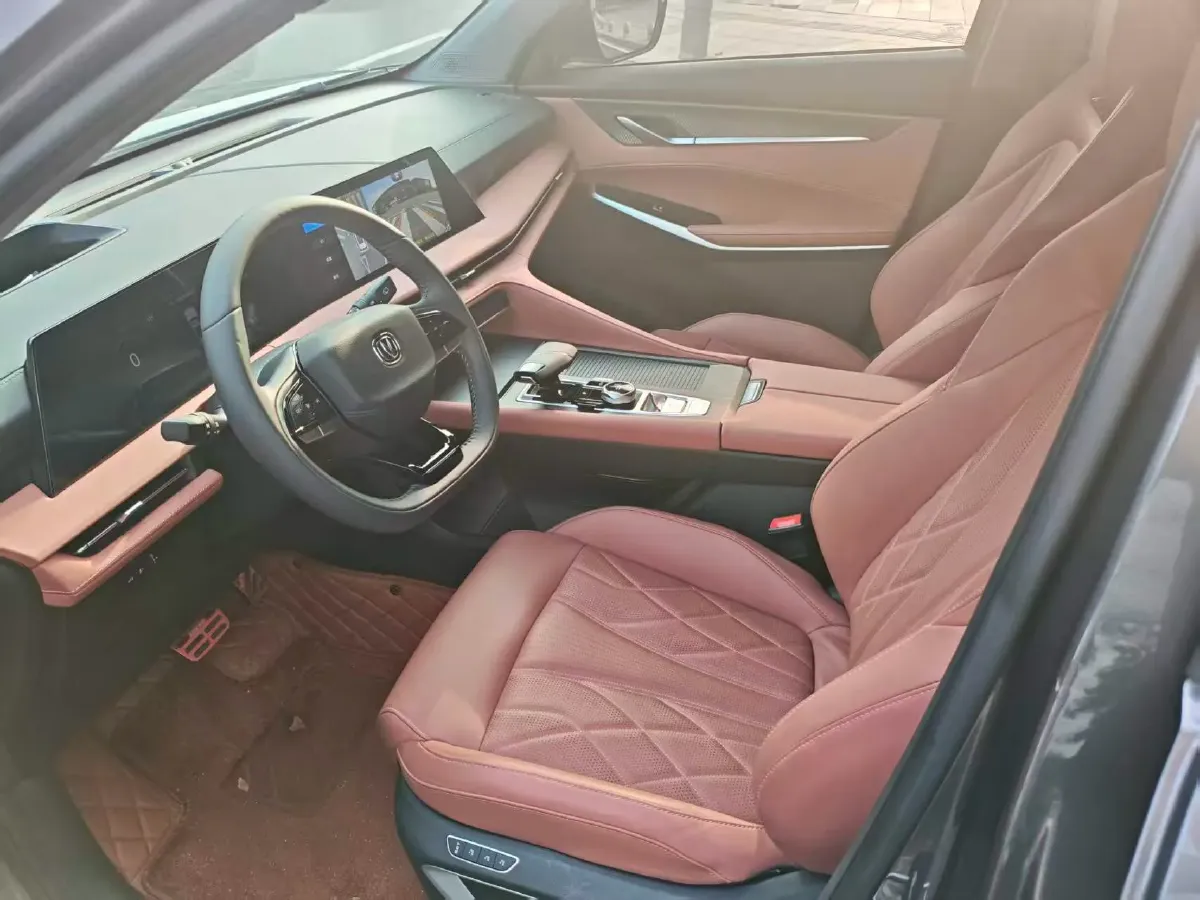 2024 ChangAn CS75 Plus 2.0T 233HP L4 8AT,autocango,china used car exporter,china ev exporter,chinese used car exporter,chinese used ev exporter