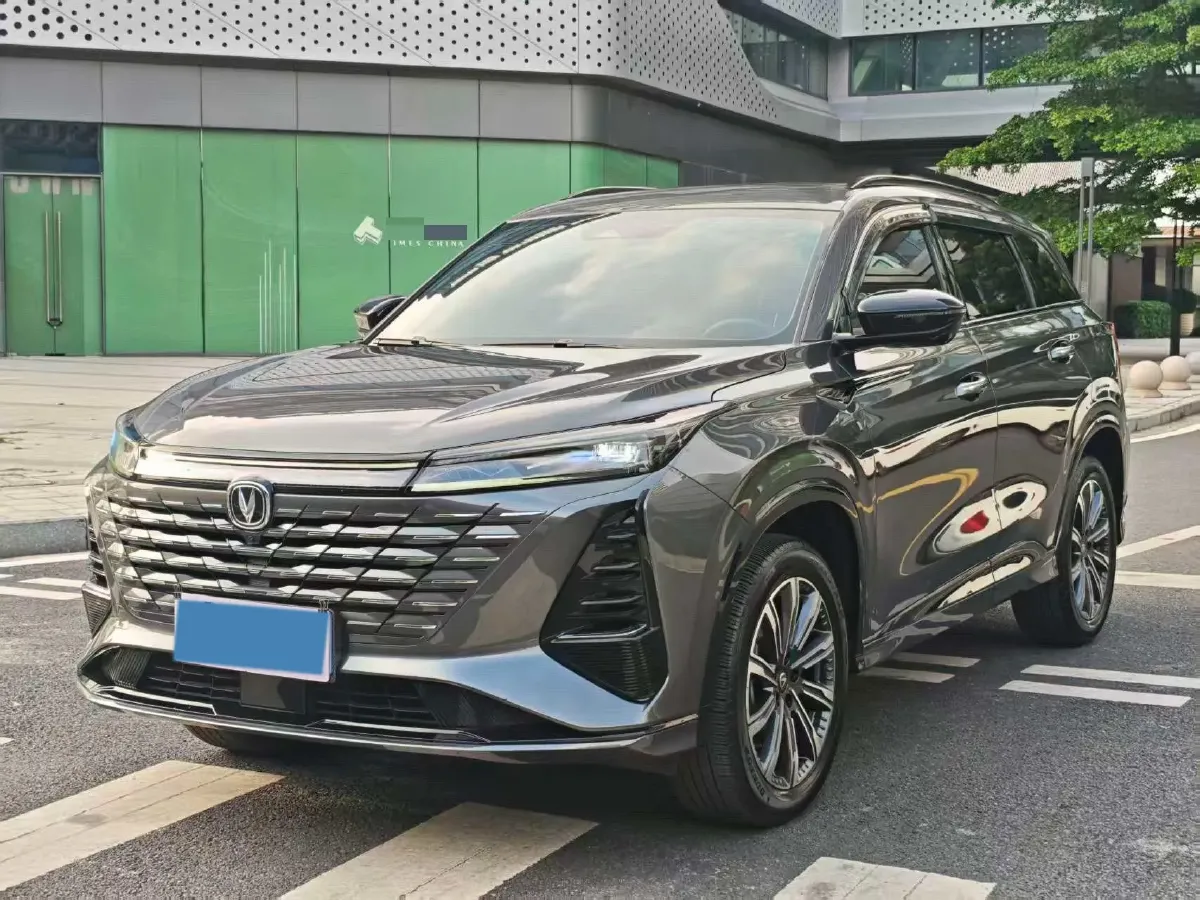 2024 ChangAn CS75 Plus 2.0T 233HP L4 8AT,autocango,china used car exporter,china ev exporter,chinese used car exporter,chinese used ev exporter