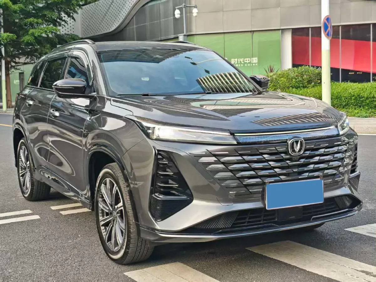 2024 ChangAn CS75 Plus 2.0T 233HP L4 8AT,autocango,china used car exporter,china ev exporter,chinese used car exporter,chinese used ev exporter