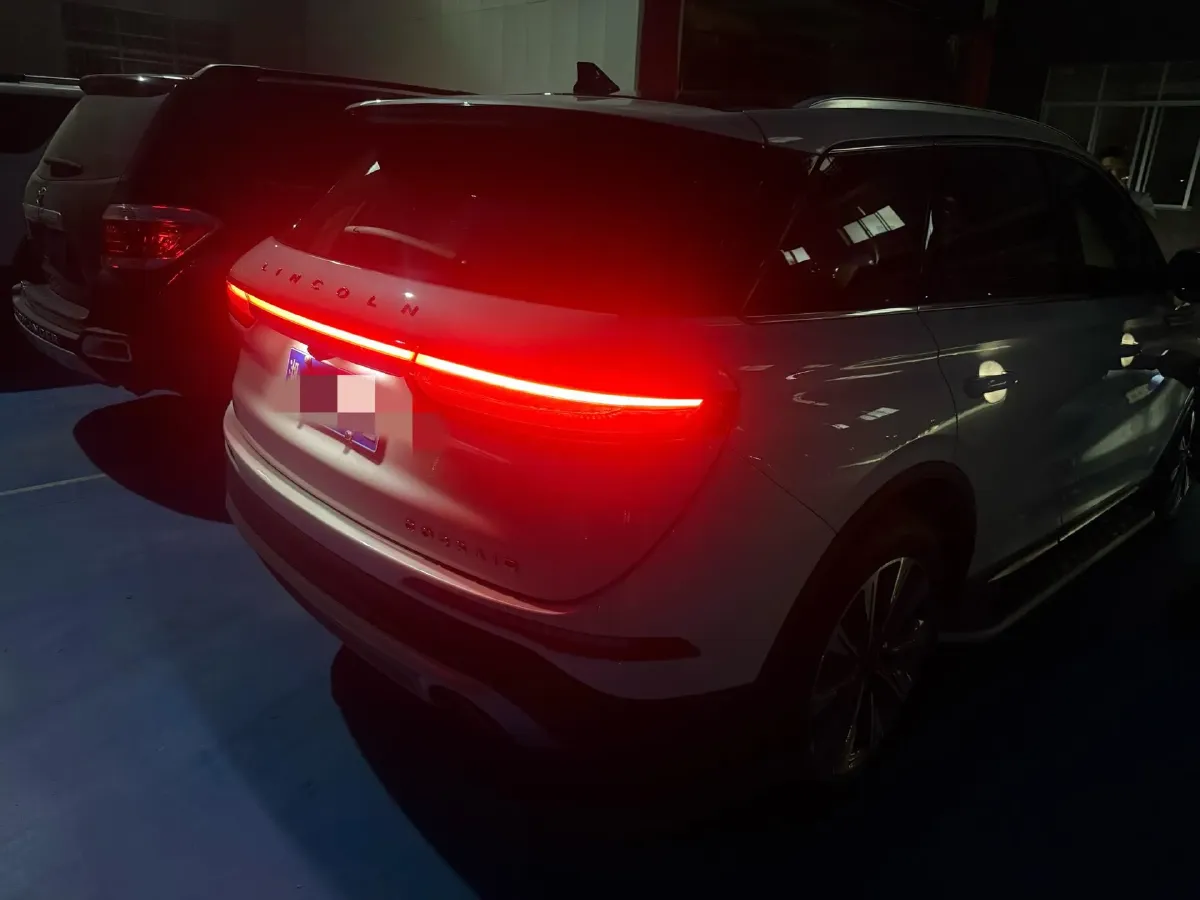 2022 Lincoln Corsair 2.0T 245HP L4 8AT,autocango,china used car exporter,china ev exporter,chinese used car exporter,chinese used ev exporter