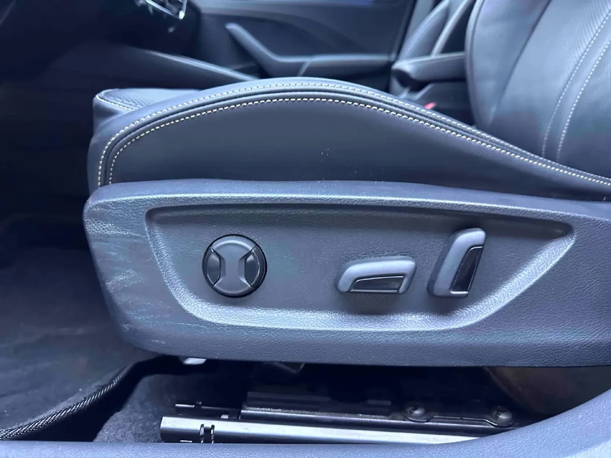 2022 Skoda Octavia 1.4T 150HP L4 7DCT,autocango,china used car exporter,china ev exporter,chinese used car exporter,chinese used ev exporter