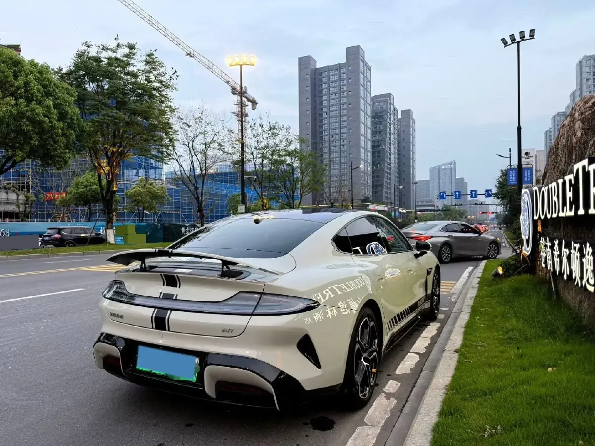 2024 MI SU7 BEV 94.3KWH,autocango,china used car exporter,china ev exporter,chinese used car exporter,chinese used ev exporter