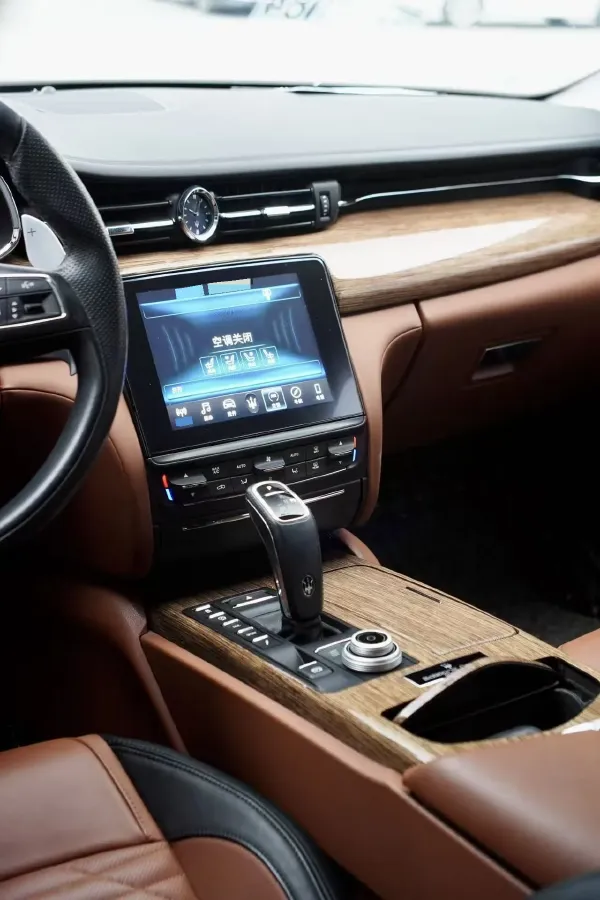 2019 Maserati Quattroporte 3.0T 350HP V6 8AT,autocango,china used car exporter,china ev exporter,chinese used car exporter,chinese used ev exporter