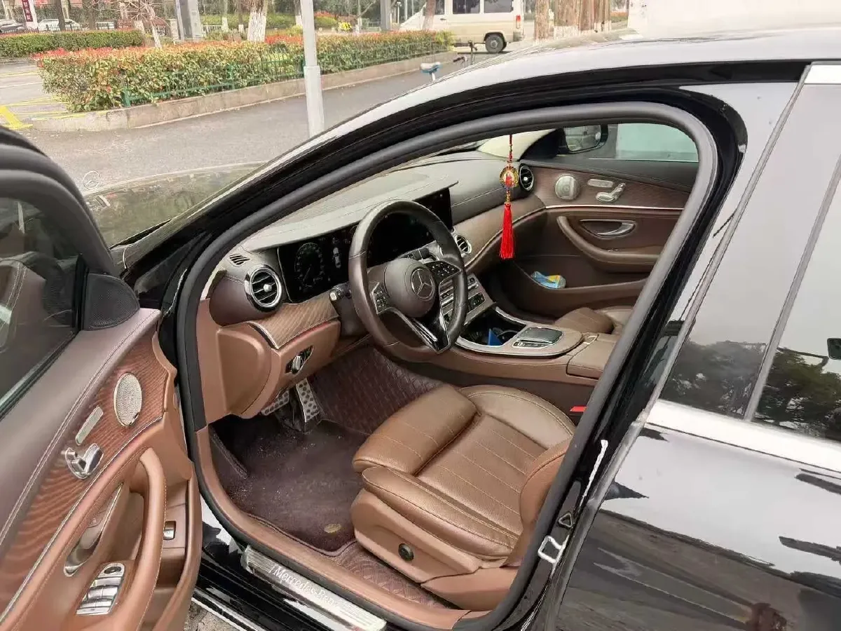 2023 Mercedes-Benz E Class 2.0T 258HP L4 9AT,autocango,china used car exporter,china ev exporter,chinese used car exporter,chinese used ev exporter