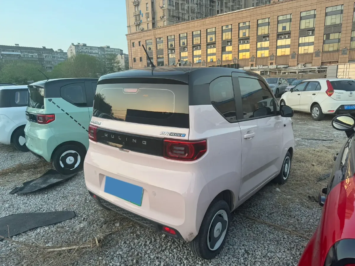 2022 WuLing HongGuang MINI EV BEV 9KWH,autocango,china used car exporter,china ev exporter,chinese used car exporter,chinese used ev exporter