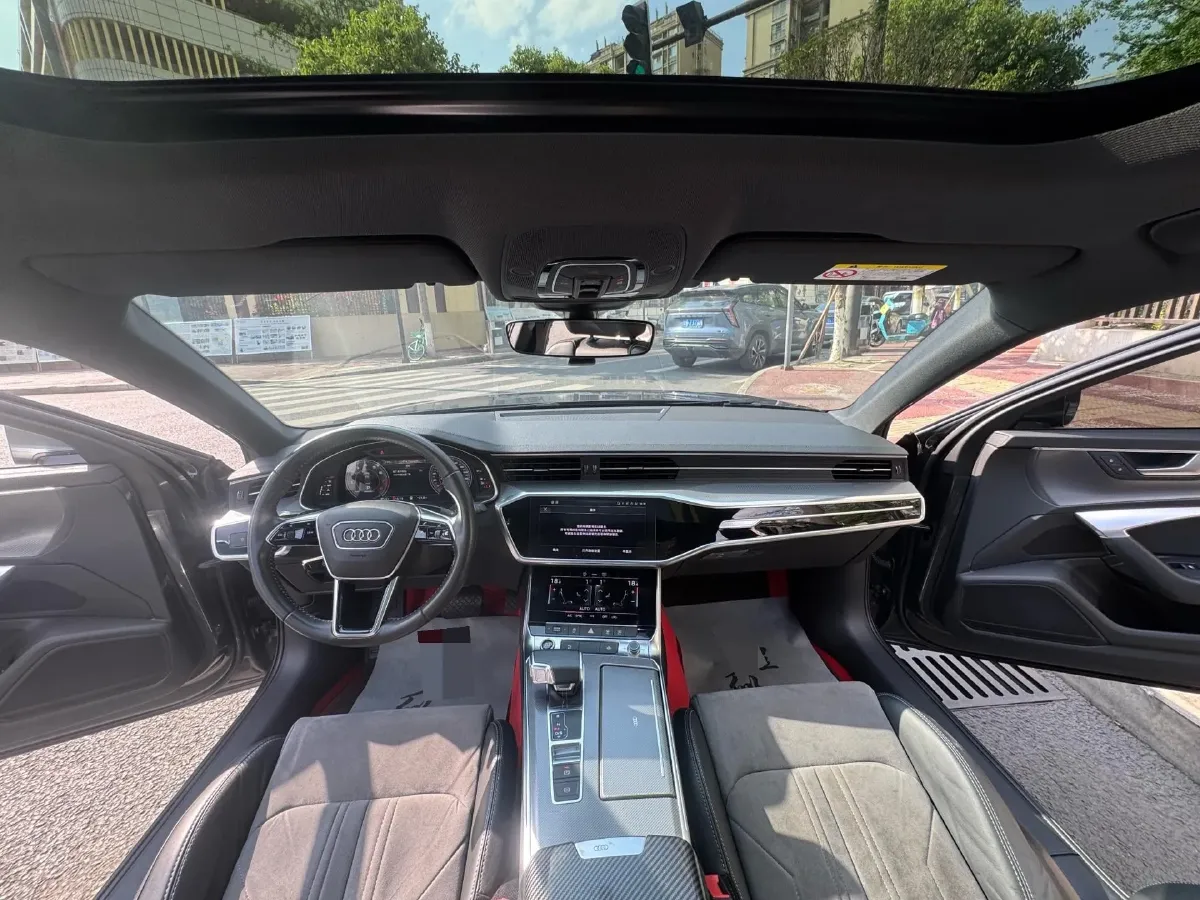 2020 Audi A6L 2.0T 224HP L4 7DCT,autocango,china used car exporter,china ev exporter,chinese used car exporter,chinese used ev exporter