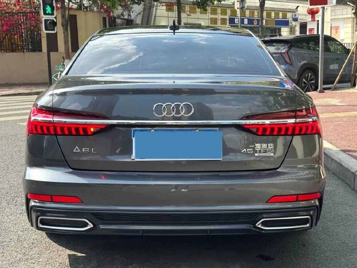 2020 Audi A6L 2.0T 224HP L4 7DCT,autocango,china used car exporter,china ev exporter,chinese used car exporter,chinese used ev exporter