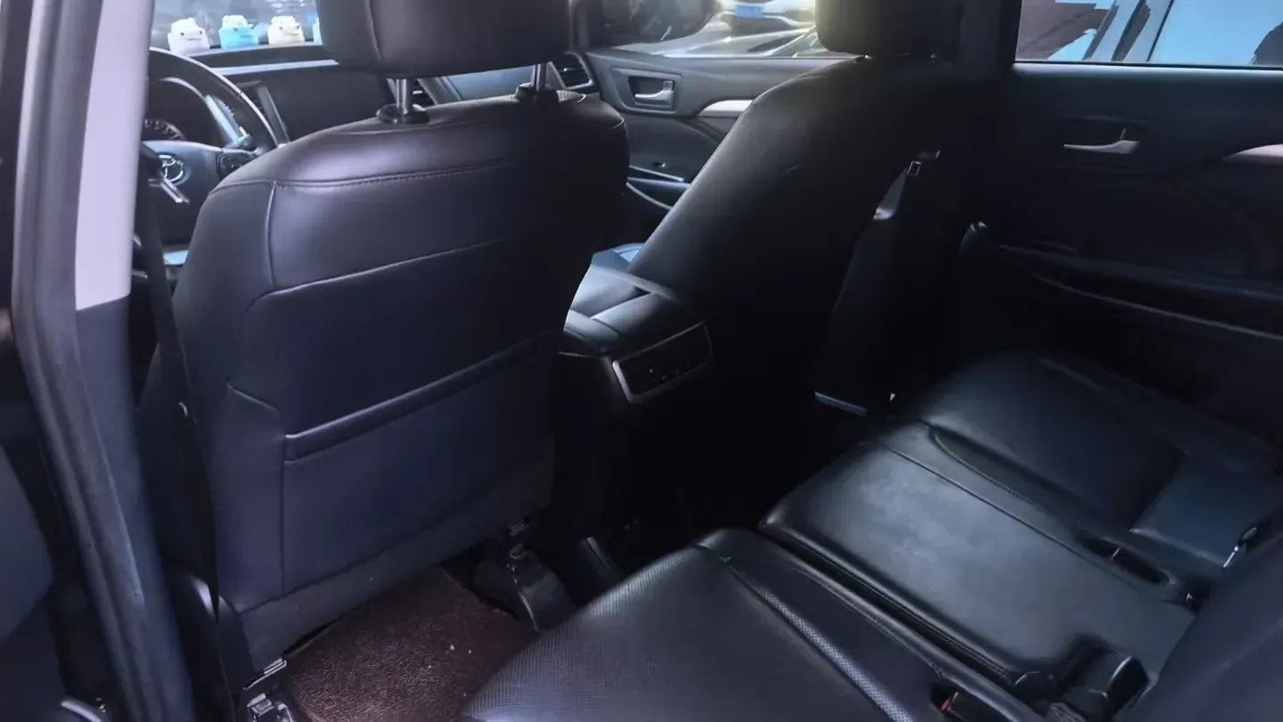 2021 Toyota Highlander 2.0T 220HP L4 6AT,autocango,china used car exporter,china ev exporter,chinese used car exporter,chinese used ev exporter