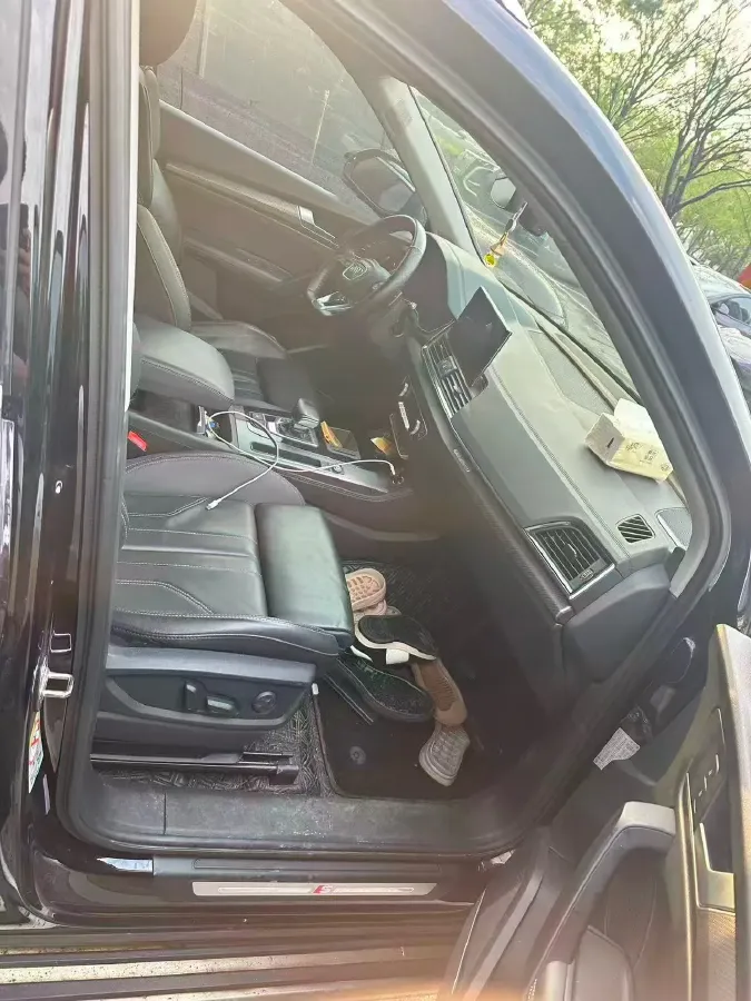 2021 Audi Q5L 2.0T 252HP L4 7DCT,autocango,china used car exporter,china ev exporter,chinese used car exporter,chinese used ev exporter