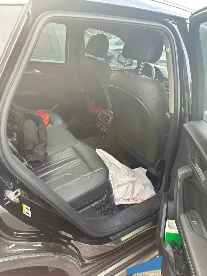 2021 Audi Q5L 2.0T 252HP L4 7DCT,autocango,china used car exporter,china ev exporter,chinese used car exporter,chinese used ev exporter