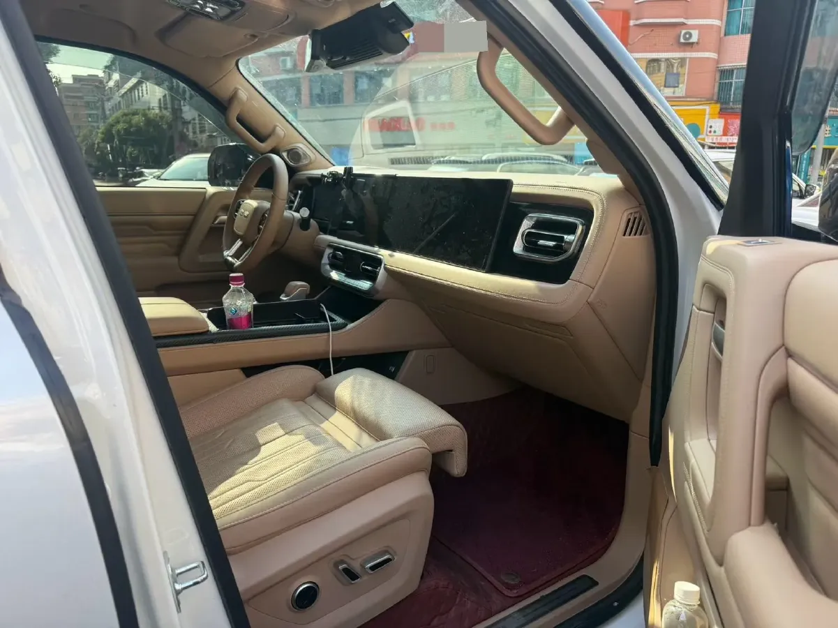 2024 Beijing BJ60 Thunder 1.5T 188HP L4 REEV 40.3KWH,autocango,china used car exporter,china ev exporter,chinese used car exporter,chinese used ev exporter