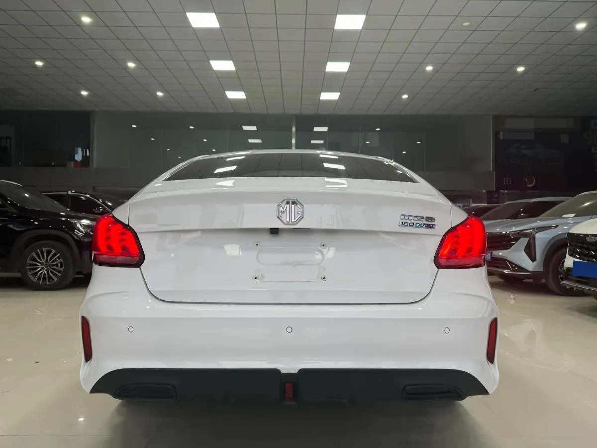 2023 MG 5 1.5L 129HP L4 5MT,autocango,china used car exporter,china ev exporter,chinese used car exporter,chinese used ev exporter