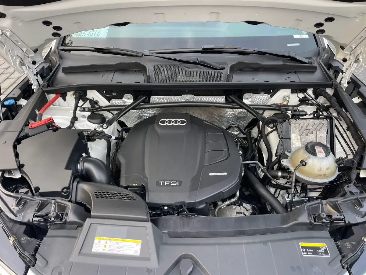 2020 Audi Q5L 2.0T 190HP L4 7DCT,autocango,china used car exporter,china ev exporter,chinese used car exporter,chinese used ev exporter