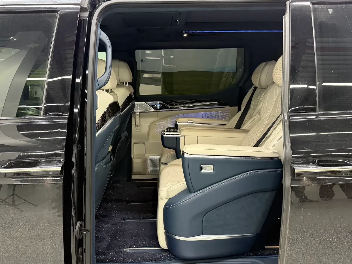 2022 Zeekr 009 BEV 116KWH,autocango,china used car exporter,china ev exporter,chinese used car exporter,chinese used ev exporter