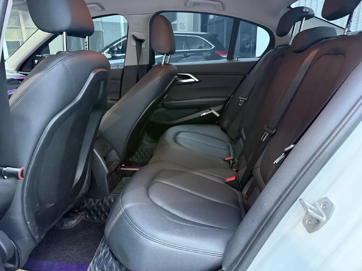 2023 BMW 1 Series 1.5T 136HP L3 7DCT,autocango,china used car exporter,china ev exporter,chinese used car exporter,chinese used ev exporter