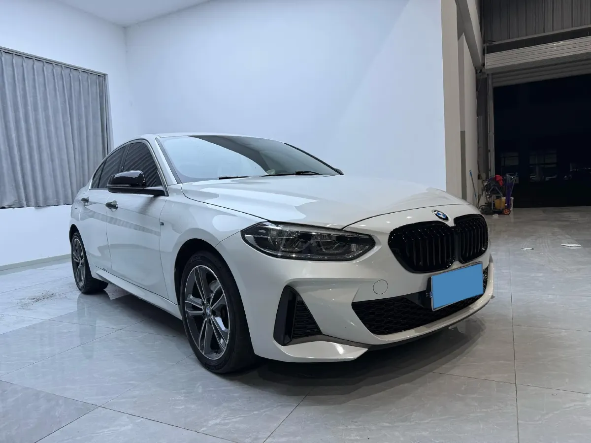 2023 BMW 1 Series 1.5T 136HP L3 7DCT,autocango,china used car exporter,china ev exporter,chinese used car exporter,chinese used ev exporter