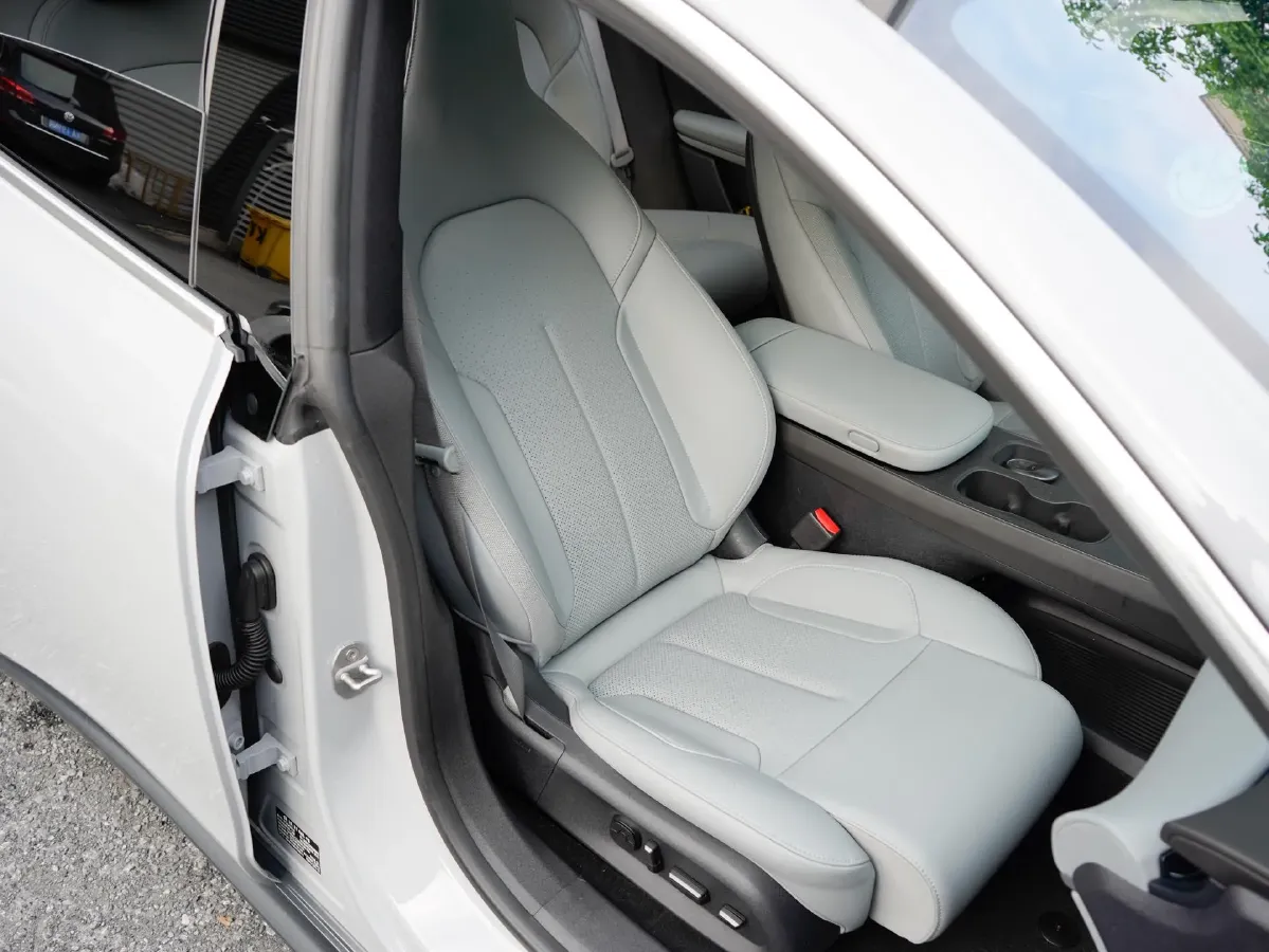 2023 NIO ET5T BEV 100KWH,autocango,china used car exporter,china ev exporter,chinese used car exporter,chinese used ev exporter