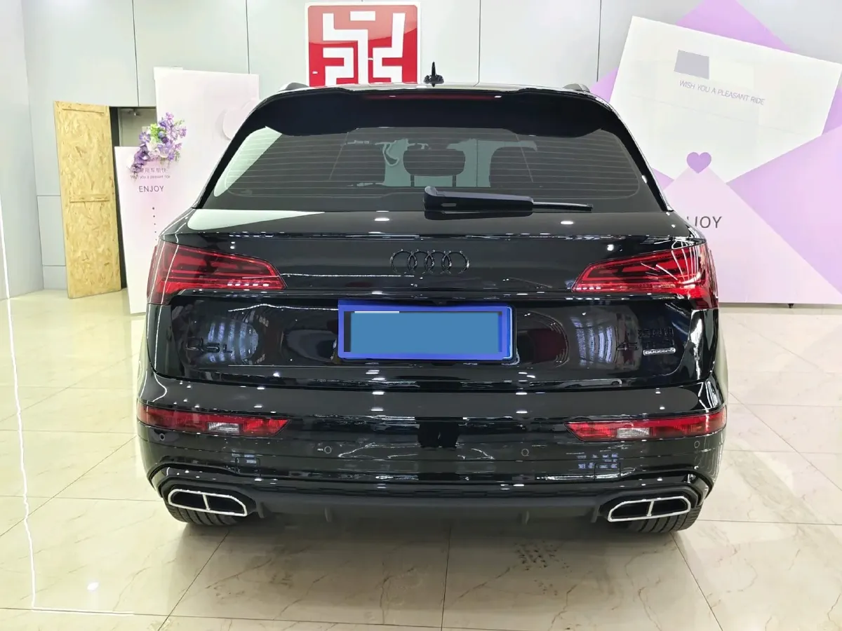 2025 Audi Q5L 2.0T 245HP L4 7DCT,autocango,china used car exporter,china ev exporter,chinese used car exporter,chinese used ev exporter