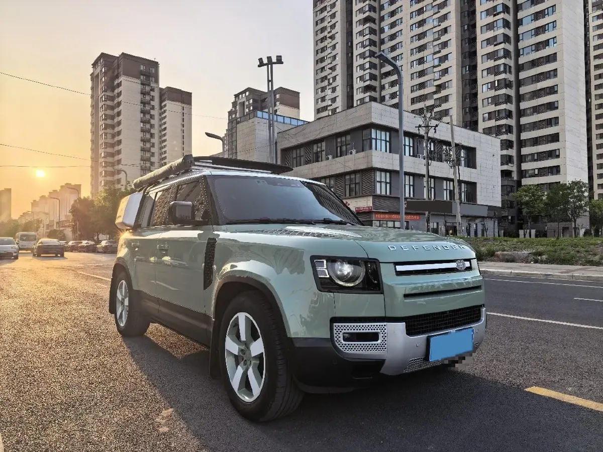 2023 Land Rover Defender 3.0T 400HP L6 8AT,autocango,china used car exporter,china ev exporter,chinese used car exporter,chinese used ev exporter